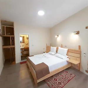  Guest house At Pikotiko's - For Rent
